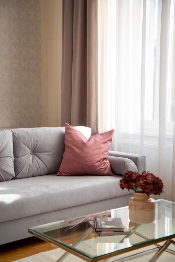 Luxury 3Bedrm 2Bathrm Apartment With Danube River View Budapest Ngoại thất bức ảnh