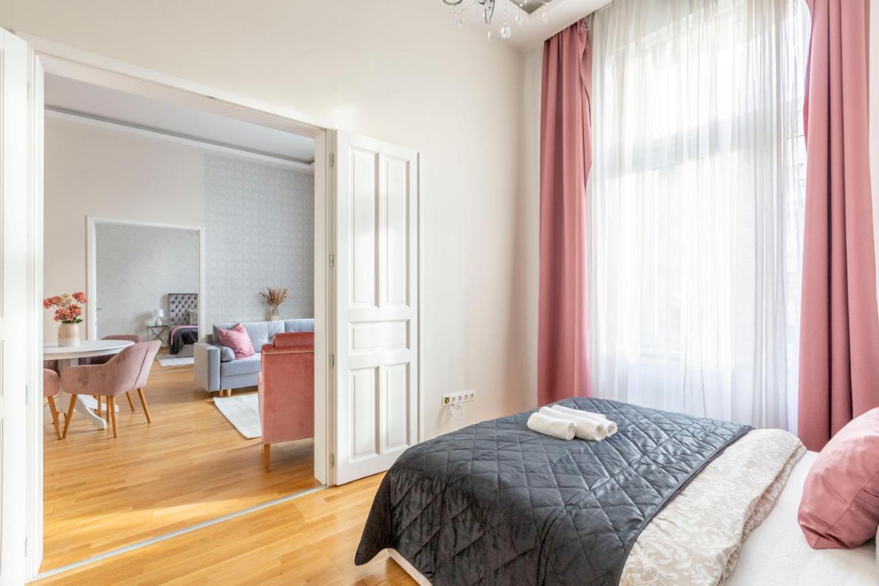Luxury 3Bedrm 2Bathrm Apartment With Danube River View Budapest Ngoại thất bức ảnh