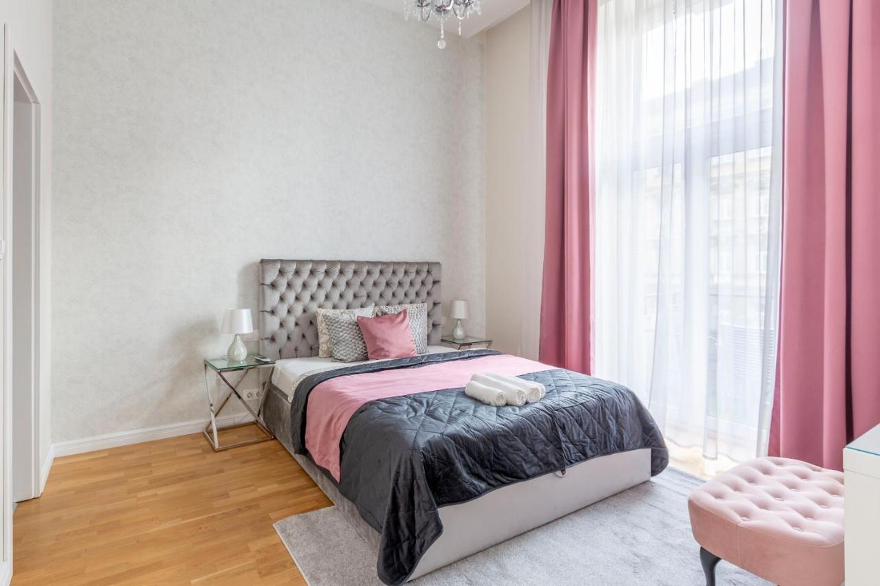 Luxury 3Bedrm 2Bathrm Apartment With Danube River View Budapest Ngoại thất bức ảnh