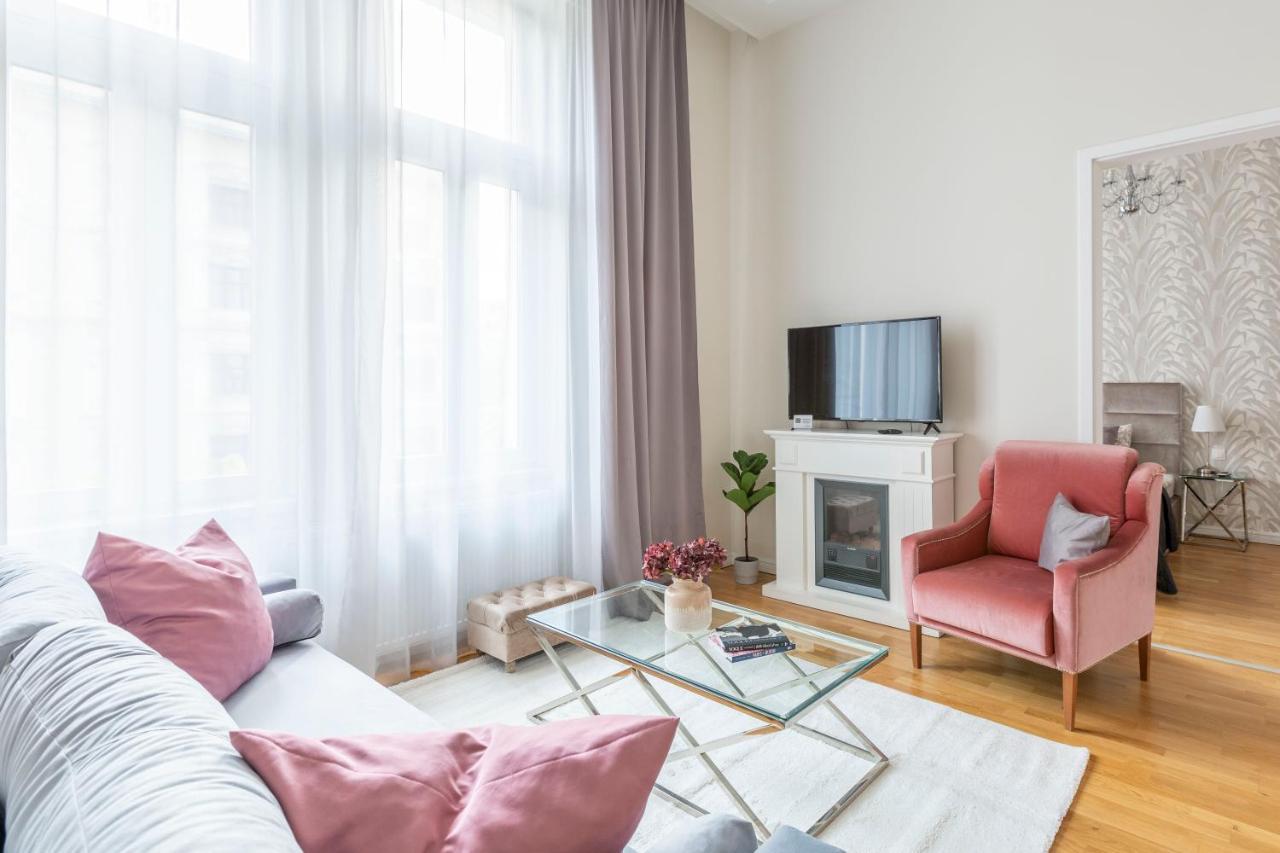 Luxury 3Bedrm 2Bathrm Apartment With Danube River View Budapest Ngoại thất bức ảnh